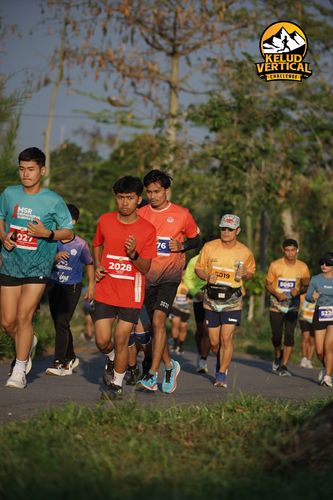 Race photo from Kelud Vertical Challenge 2024
