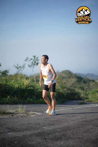Race photo from Kelud Vertical Challenge 2024