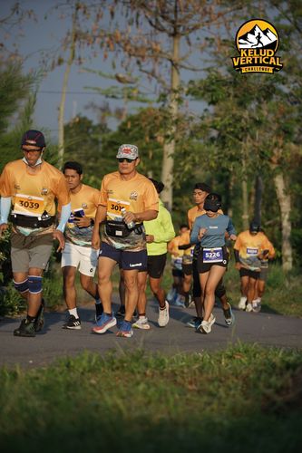 Race photo from Kelud Vertical Challenge 2024