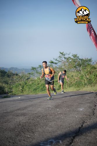 Race photo from Kelud Vertical Challenge 2024