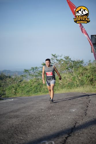 Race photo from Kelud Vertical Challenge 2024