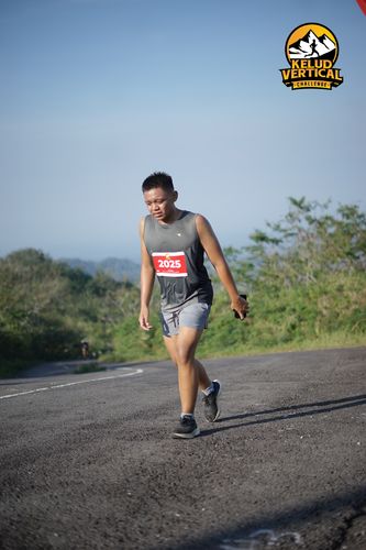 Race photo from Kelud Vertical Challenge 2024