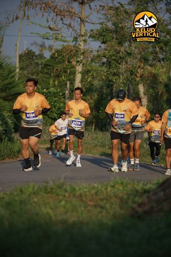 Race photo from Kelud Vertical Challenge 2024