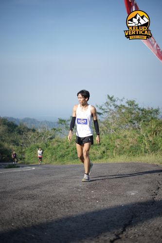 Race photo from Kelud Vertical Challenge 2024