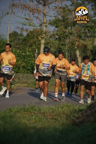 Race photo from Kelud Vertical Challenge 2024