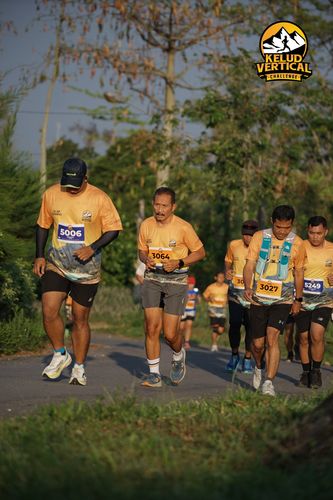 Race photo from Kelud Vertical Challenge 2024