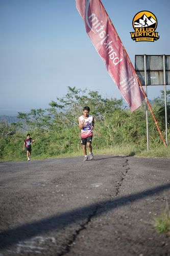 Race photo from Kelud Vertical Challenge 2024