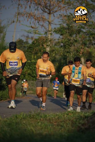 Race photo from Kelud Vertical Challenge 2024