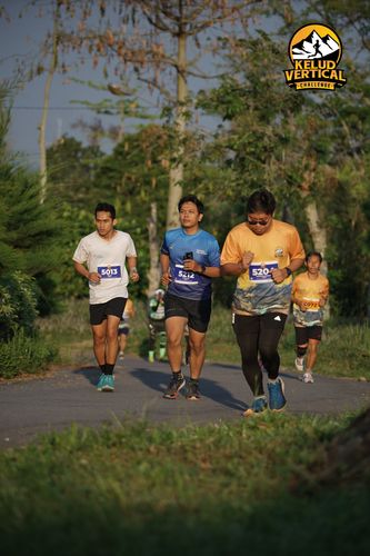 Race photo from Kelud Vertical Challenge 2024