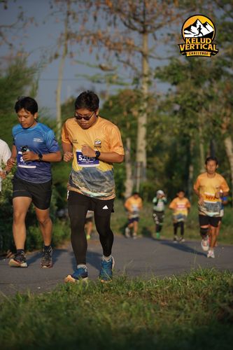 Race photo from Kelud Vertical Challenge 2024