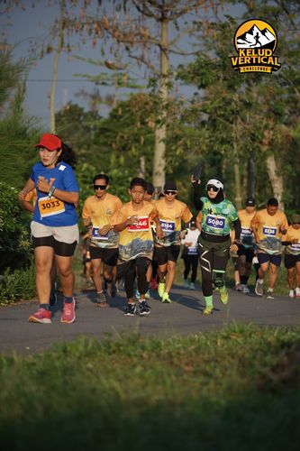 Race photo from Kelud Vertical Challenge 2024