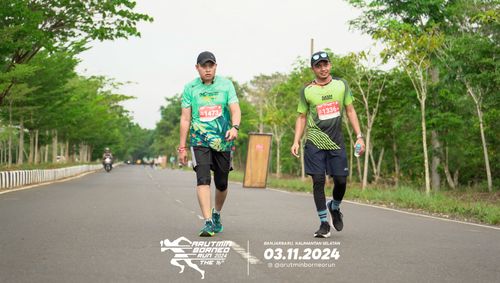 Race photo from Arutmin Borneo Run 2024