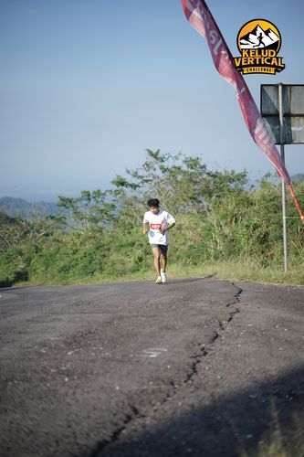 Race photo from Kelud Vertical Challenge 2024