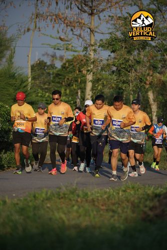 Race photo from Kelud Vertical Challenge 2024