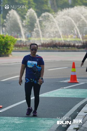 Race photo from Nu Skin Run 10K