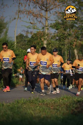 Race photo from Kelud Vertical Challenge 2024