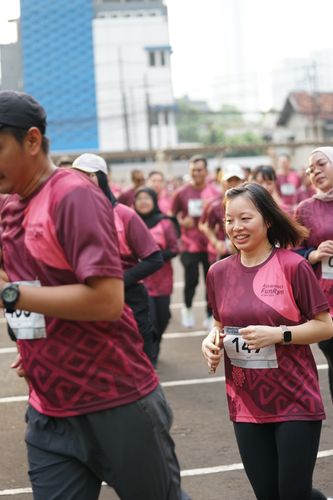 Race photo from Assurance Fun Run 2024