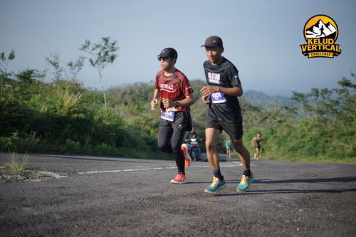 Race photo from Kelud Vertical Challenge 2024