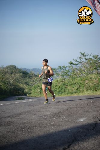 Race photo from Kelud Vertical Challenge 2024