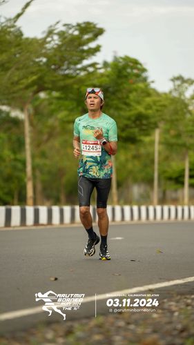 Race photo from Arutmin Borneo Run 2024