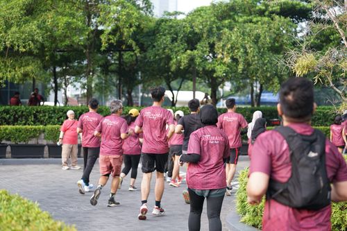 Race photo from Assurance Fun Run 2024