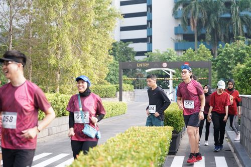 Race photo from Assurance Fun Run 2024