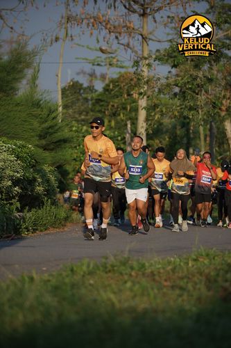 Race photo from Kelud Vertical Challenge 2024