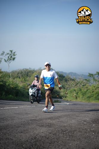 Race photo from Kelud Vertical Challenge 2024