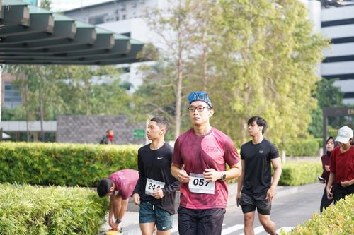 Race photo from Assurance Fun Run 2024