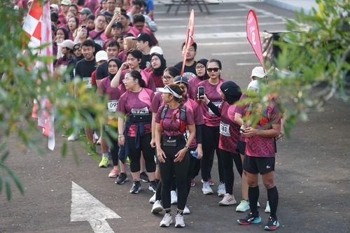 Race photo from Assurance Fun Run 2024