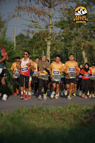 Race photo from Kelud Vertical Challenge 2024