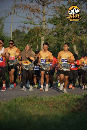 Race photo from Kelud Vertical Challenge 2024