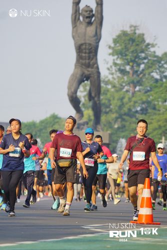 Race photo from Nu Skin Run 10K