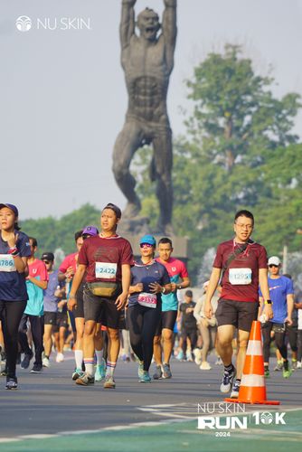 Race photo from Nu Skin Run 10K