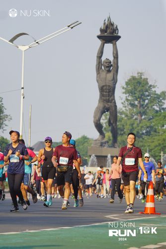 Race photo from Nu Skin Run 10K