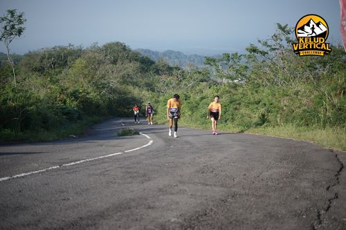 Race photo from Kelud Vertical Challenge 2024