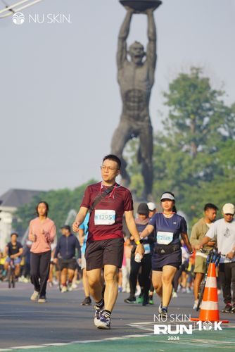 Race photo from Nu Skin Run 10K