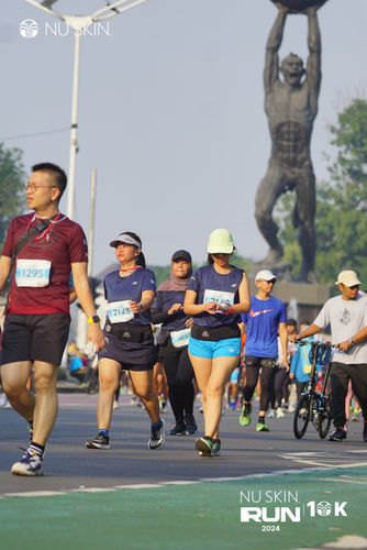 Race photo from Nu Skin Run 10K