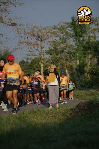 Race photo from Kelud Vertical Challenge 2024