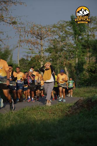 Race photo from Kelud Vertical Challenge 2024
