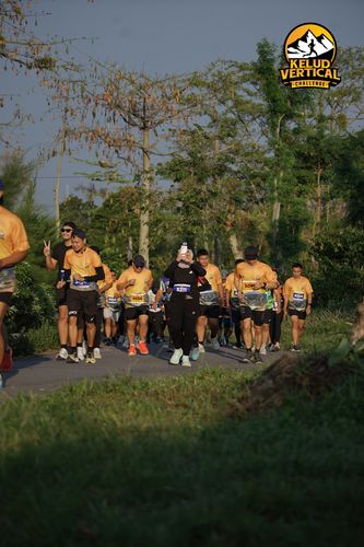Race photo from Kelud Vertical Challenge 2024
