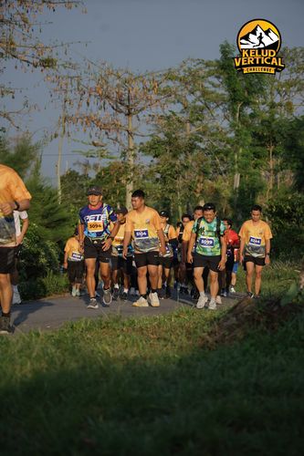 Race photo from Kelud Vertical Challenge 2024