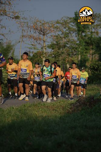 Race photo from Kelud Vertical Challenge 2024