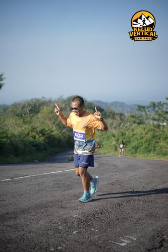 Race photo from Kelud Vertical Challenge 2024