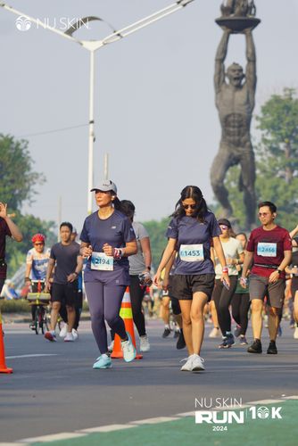 Race photo from Nu Skin Run 10K