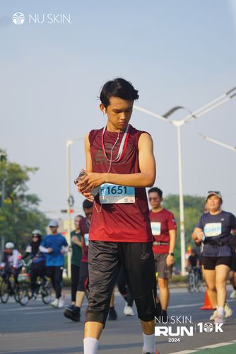 Race photo from Nu Skin Run 10K