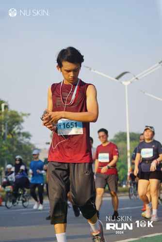 Race photo from Nu Skin Run 10K