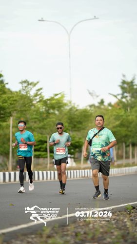 Race photo from Arutmin Borneo Run 2024