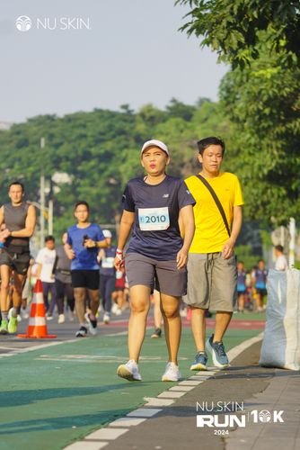 Race photo from Nu Skin Run 10K