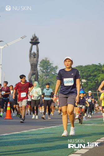 Race photo from Nu Skin Run 10K